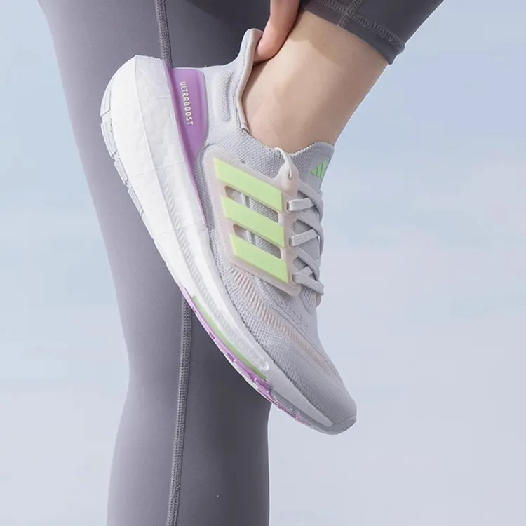 Adidas阿迪达斯正品女子网面透气跑步鞋厚底软底舒适运动鞋IE3337