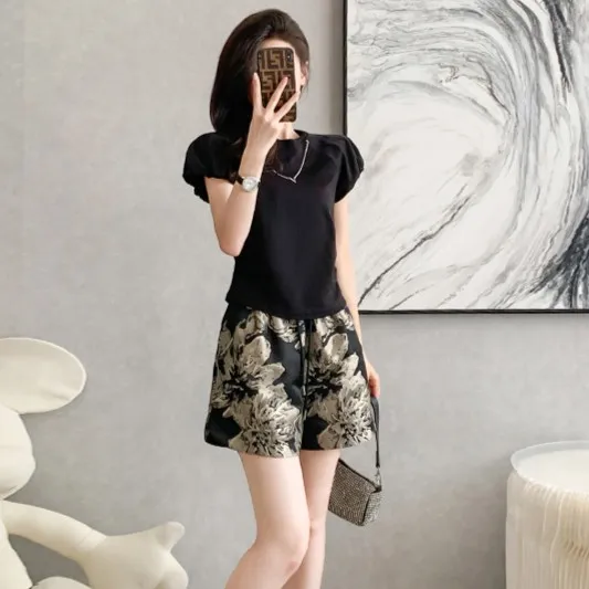 上衣套装女爆款设计感小众法式高级感收腰显瘦气质显高两件套洋气