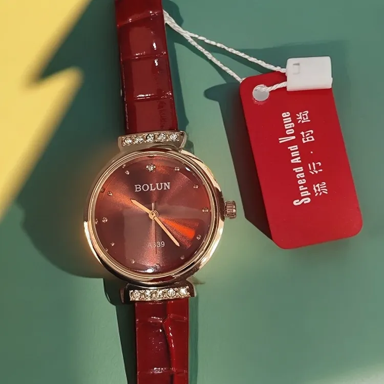 小巧精致女士手表小众设计潮流时尚防水石英表