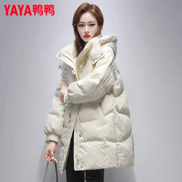 YAYA/鸭鸭品牌时尚中长款羽绒服女小个子外套新款加厚保暖潮宽松