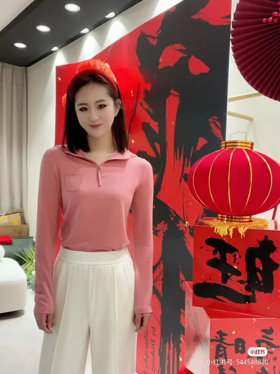 商场同款帽服卫衣