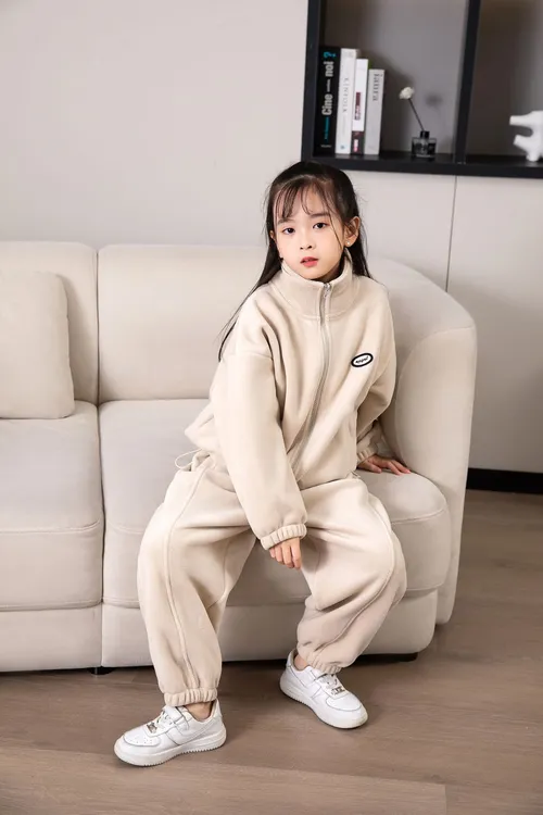 2023新款女儿童秋冬奥粒绒套装男宝宝外套上衣裤子两件套休闲洋气