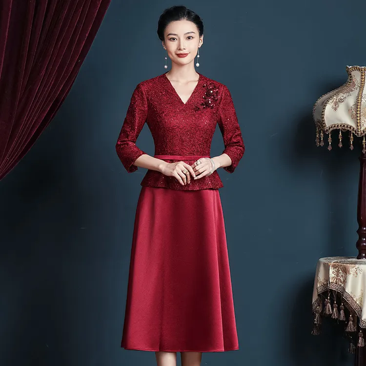 975年轻气质2024结婚高贵喜婆婆婚宴装高端妈妈装礼服连衣裙春秋