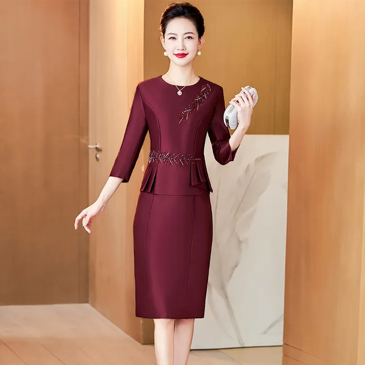J16婚宴礼服妈妈2024春秋新款假两件连衣裙喜婆婆高贵时尚连衣裙