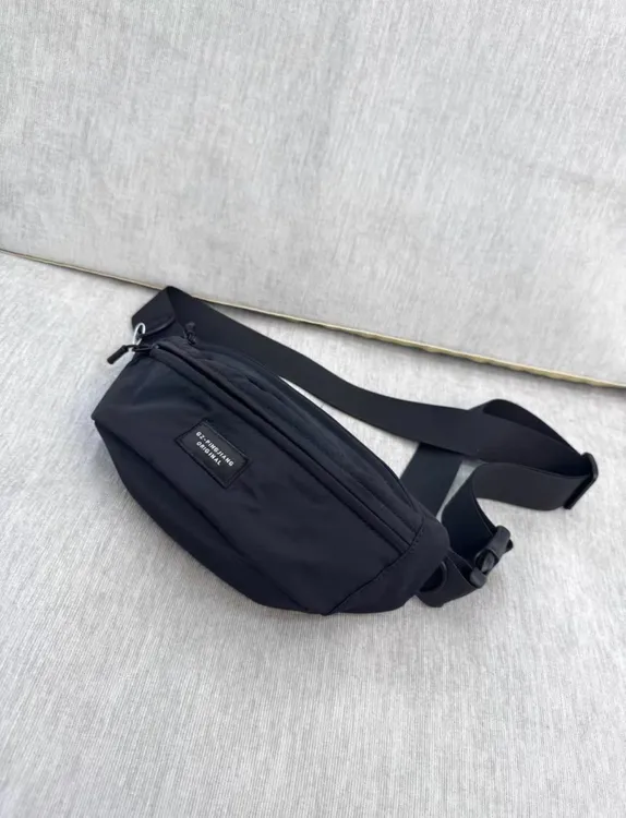 2024新款胸包百搭轻便太空布男女通用斜挎包