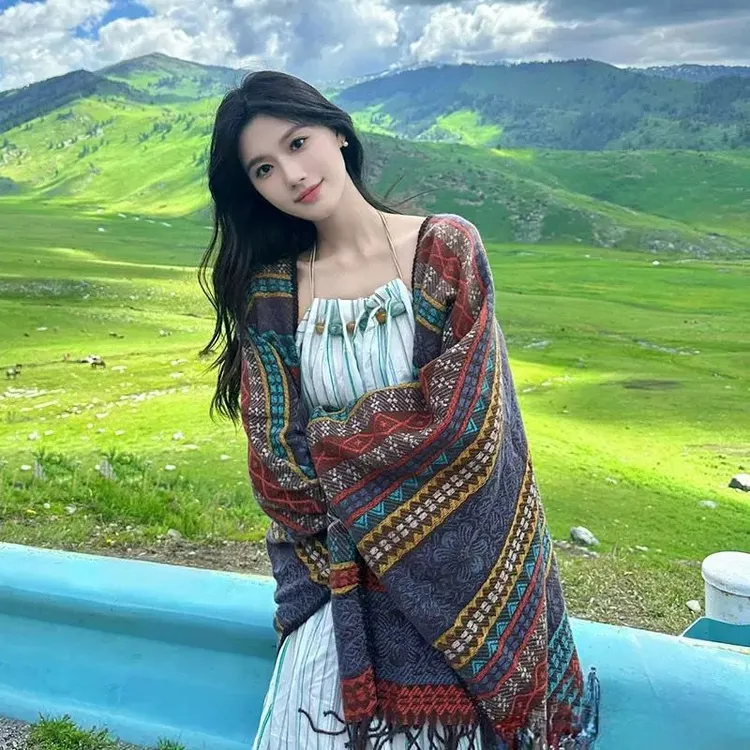 披肩2025新款西藏旅游穿搭西北沙漠民族风女新疆防晒民族风披肩
