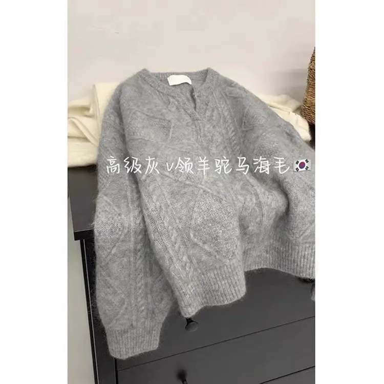 慵懒风灰色v领麻花套头针织衫女秋冬外穿加厚宽松毛衣高级感上衣