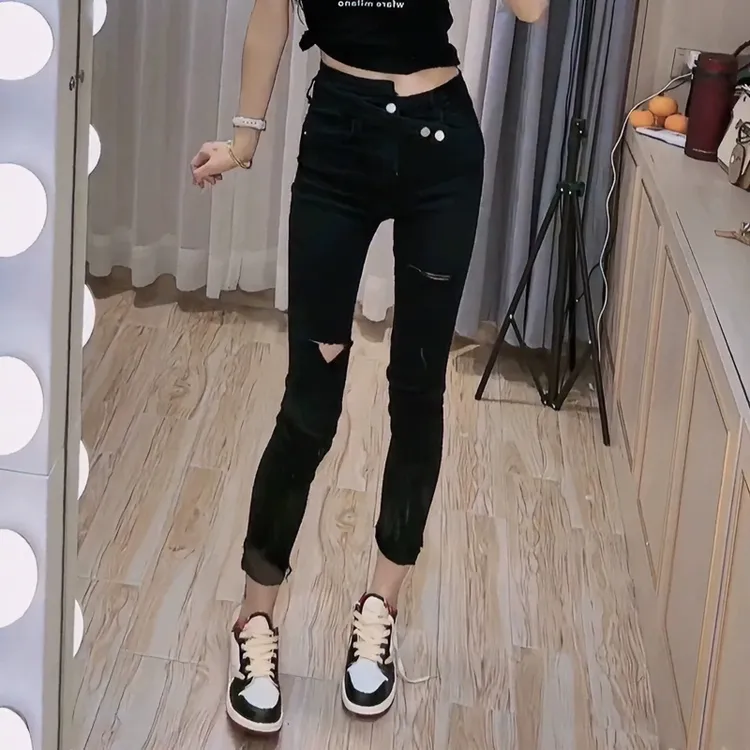 黑色破洞小脚牛仔裤女2025夏季新款高腰显瘦弹力修身九分铅笔裤子