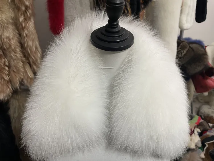 真毛狐狸毛白色方领大气男士女士冬季时尚轻奢毛领通用百搭