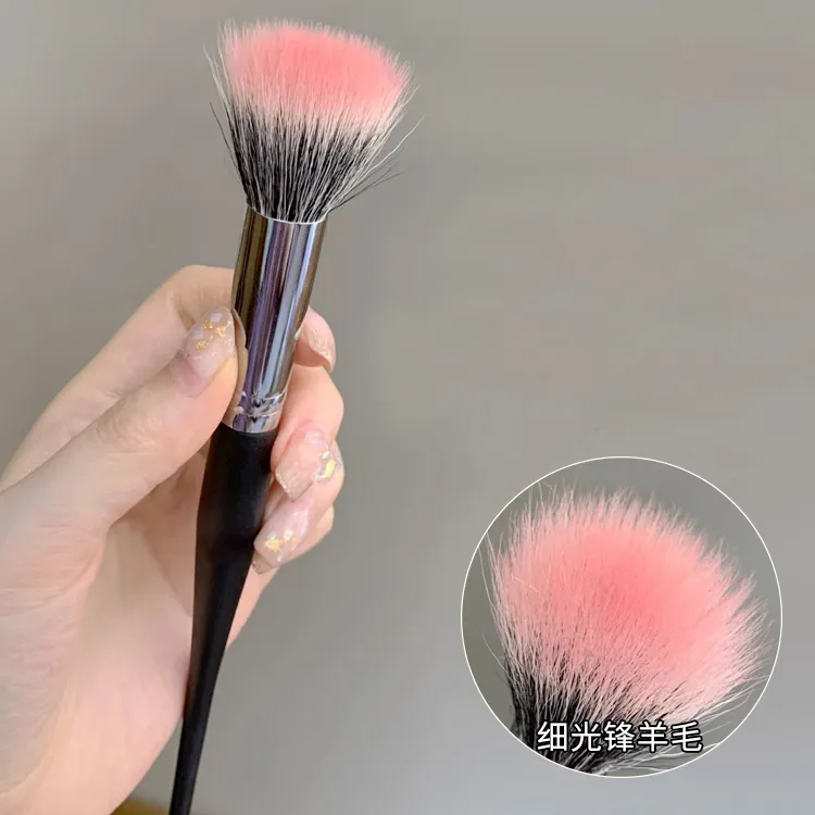 博主推荐柔软点彩腮红刷细光锋好上妆双层平头化妆刷子纤维毛软毛