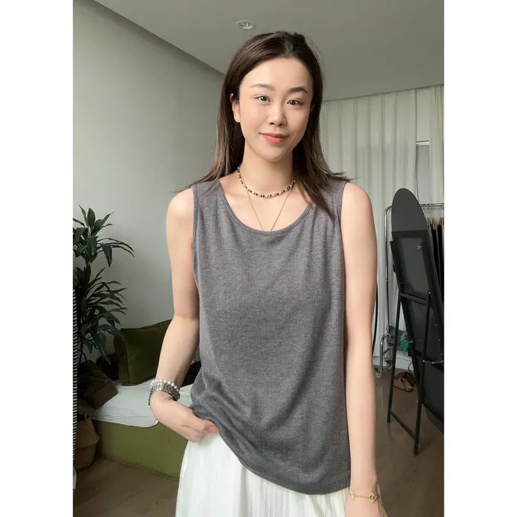 美亚恩NANA宽松不贴肉的无袖背心，简约还显瘦A0757