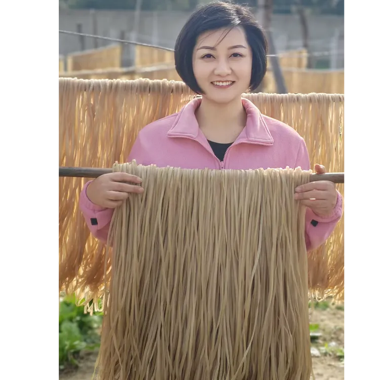 山东农家手工纯红薯粉条地瓜粉条自然风干晾晒酸辣粉火锅