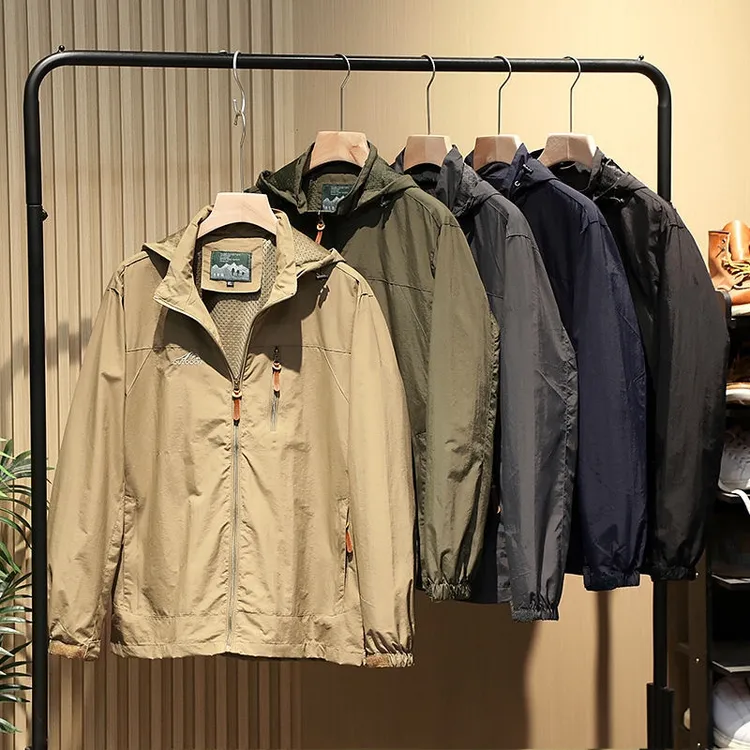 户外冲锋衣春秋防风冲锋衣运动百搭宽松连帽透气休闲秋季夹克衫男