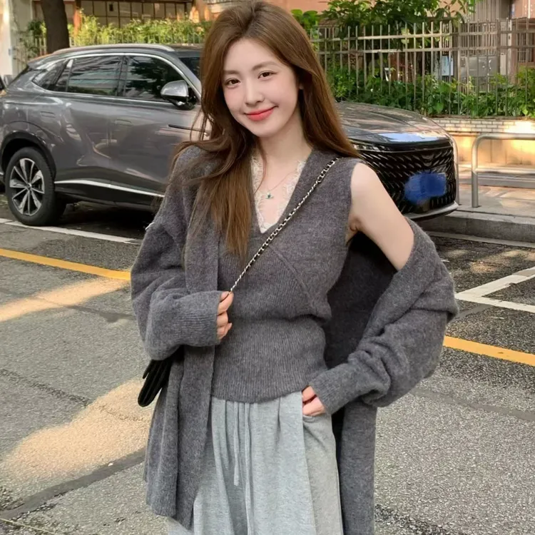 韩系超美两件套 蕾丝边V领背心+外套 秋冬宽松慵懒风针织衫外套装