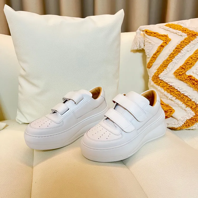 【TIAN TIAN】【马皮】跟高7CM 时尚透气厚底增高休闲鞋魔术贴女鞋