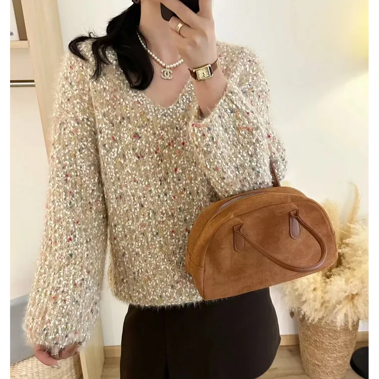 软糯烫钻洋气仿水貂绒V领毛衣女春装宽松套头衫慵懒版上衣女秋冬