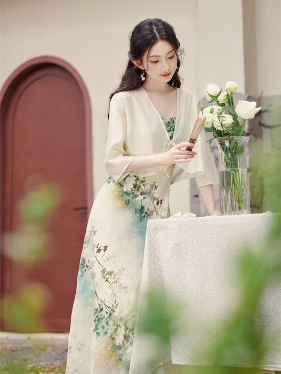 新中式国风连衣裙搭配防晒开衫复古温柔风气质显瘦水墨印花吊带裙