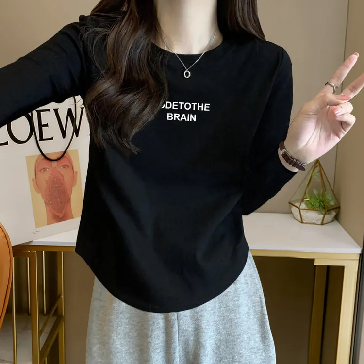 初秋新款圆弧下摆印花长袖T恤女士韩版设计感修身显瘦打底衫内搭