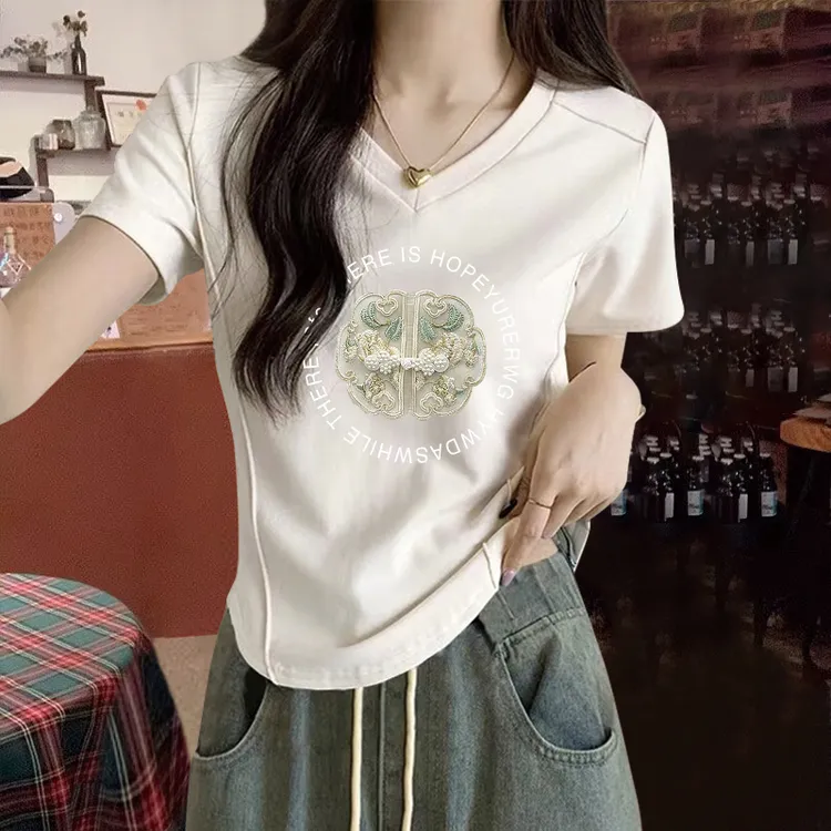大码胖mm设计感圆弧下摆鱼骨纹T恤女士夏季纯欲风辣妹V领印花上衣