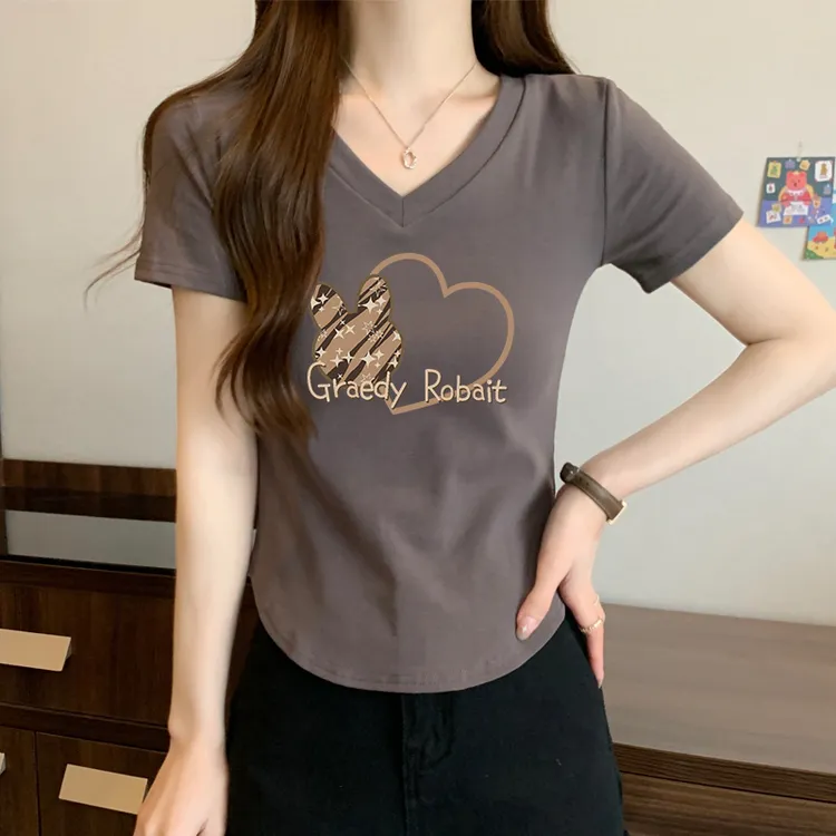 设计感圆弧下摆洋气减龄短袖印花T恤女士夏季修身显瘦纯棉V领上衣