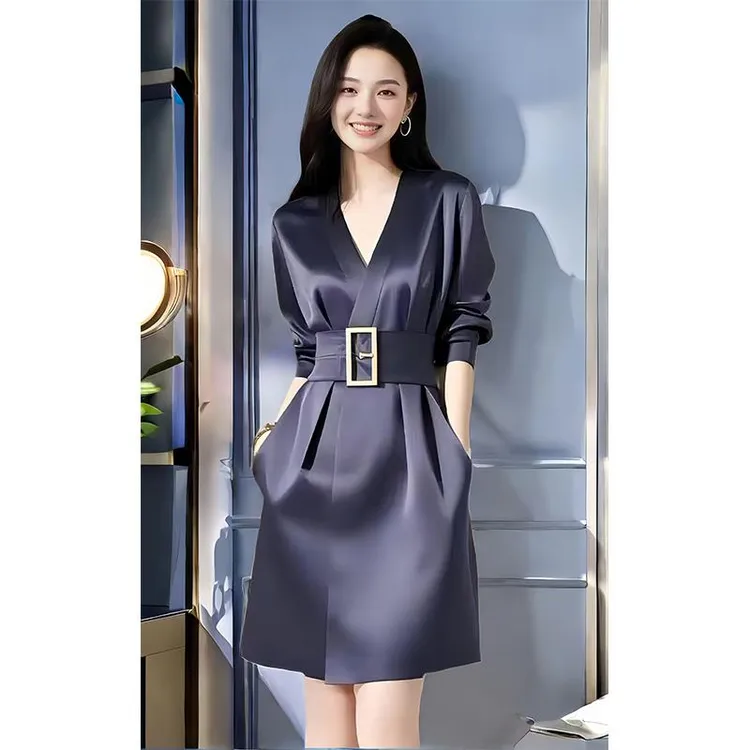 法式轻奢高级感高端精致早秋2024秋装新款气质名媛连衣裙裙子女装