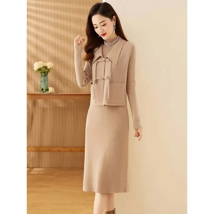 针织马甲连衣裙两件套女春秋新款高级感新中式国风气质毛衣套装裙