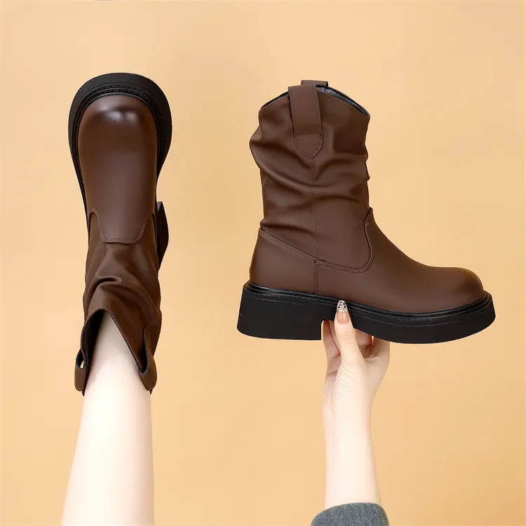 韩系超火套筒堆堆短靴女2025秋季新款时尚简约配裙圆头褶皱烟筒靴