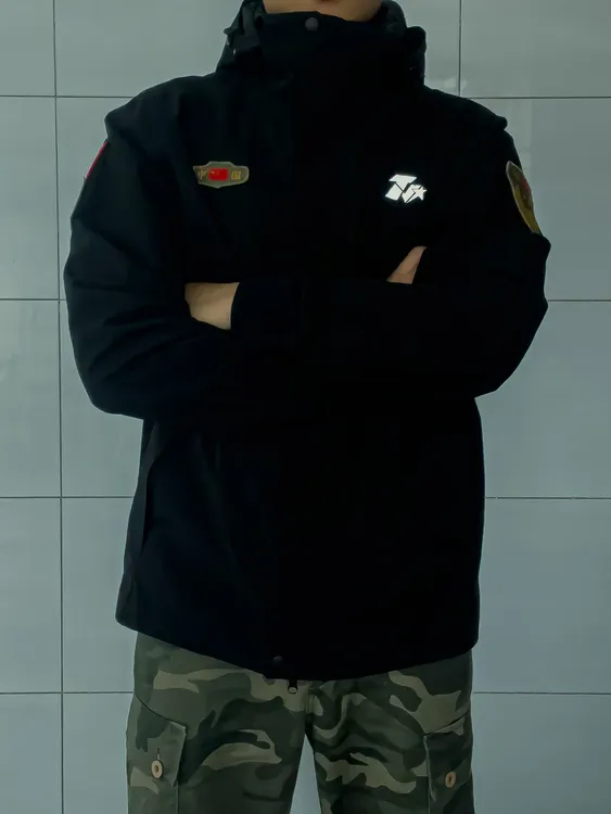 户外三合一冲锋衣多功能魔术贴臂章长裤可拆卸内胆防风防泼水三防