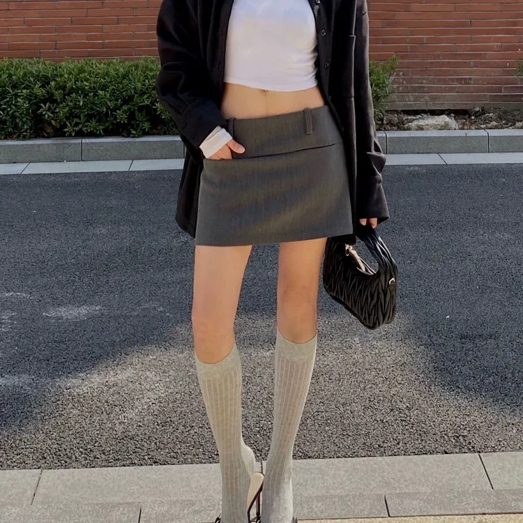 秋季质感灰色西装a字半身裙女爆款2025新款裤裙黑色半裙通勤短裙