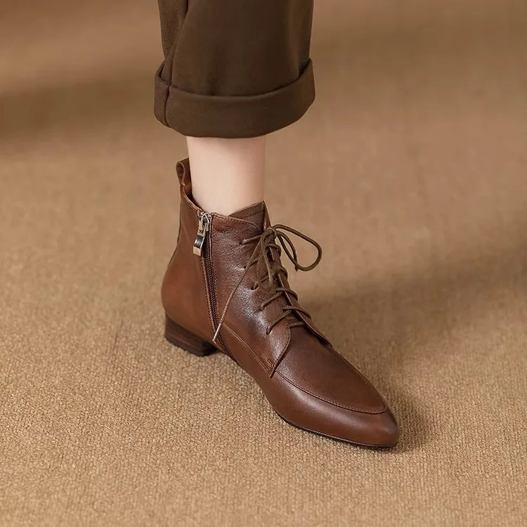 精选~真皮小短靴女平底2025冬季新款尖头系带低跟复古加绒马丁靴