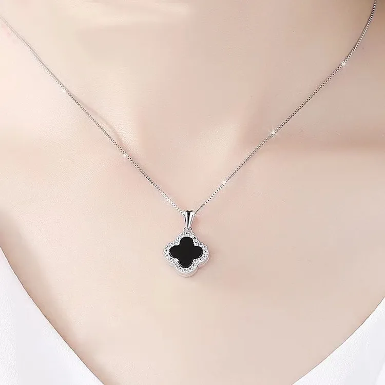 钛钢陶瓷项链 四叶草镶钻项链女轻奢高级锁骨链简约百搭毛衣链