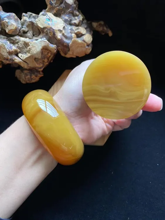 蜜蜡手镯58圈口女款