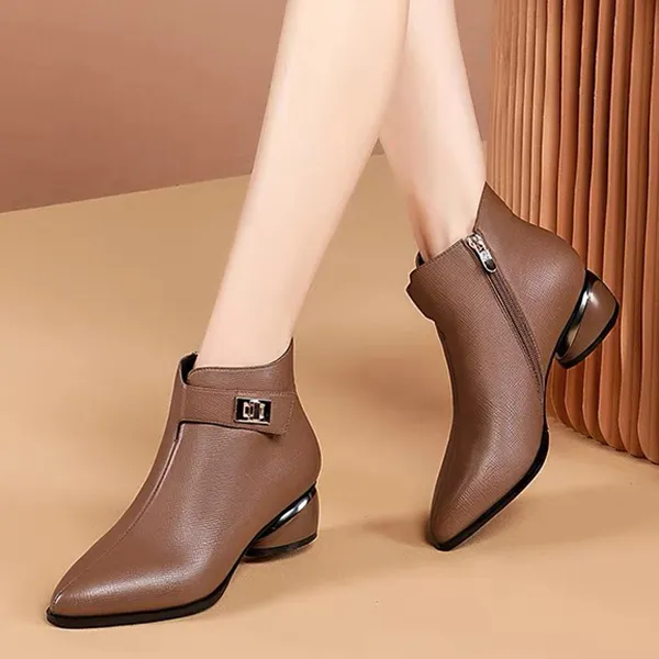 棕色女靴真皮尖头粗跟低跟2025新款皮靴女加绒保暖冬靴百搭短靴女