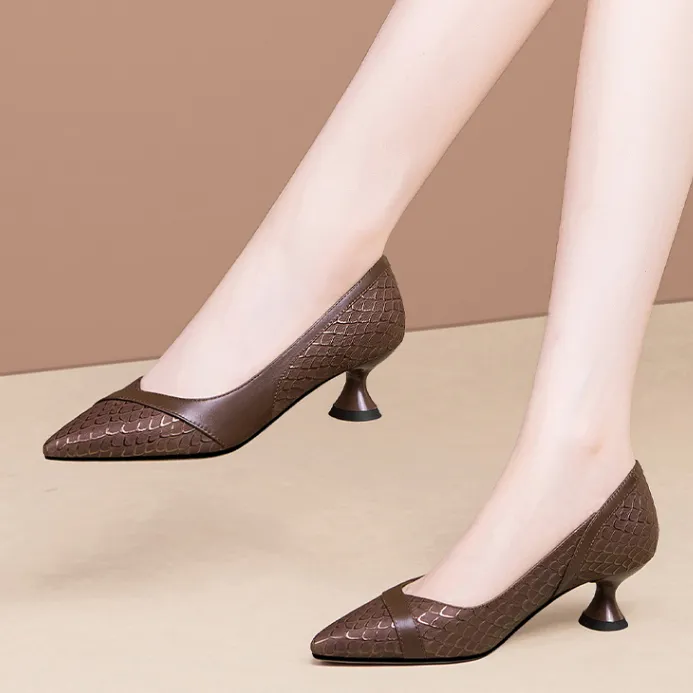 2025春秋百搭真皮中跟单鞋女浅口低跟尖头小粗跟时尚高端气质女鞋