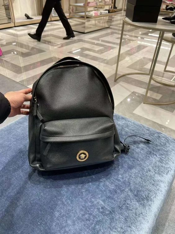 全新未使用 Versace/范思哲 凡凡 牛皮双肩包背包 3周回国