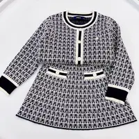 中大童宝宝秋季新品百搭圆领小香风时尚洋气女童藏青休闲出行套装