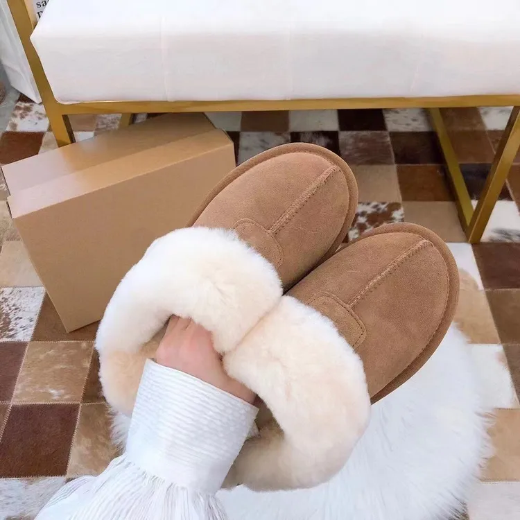 响午平底圆头羊毛拖鞋