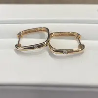 通体18K金钻石方形耳扣