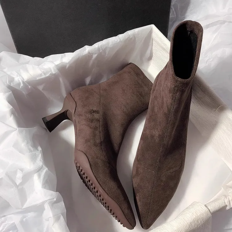 2024秋冬新款尖头细跟短靴女绒面时尚弹力复古瘦瘦靴百搭高跟靴子