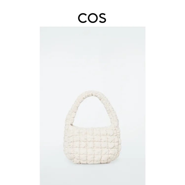 COS女士 绗缝单肩迷你云朵包浅米色2024冬季新品0973537065