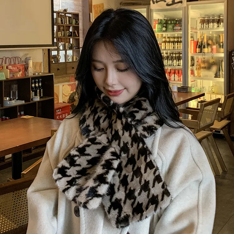 千鸟格水貂毛围巾黑白格子真皮草秋冬季时尚新款高档气质围脖女