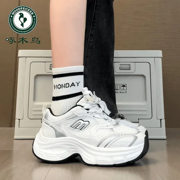 啄木鸟老爹鞋女2024时尚春季白色透气休闲夏季显脚小潮鞋女款鞋子
