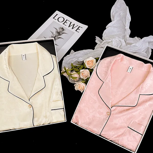 Sifuma/斯服玛《可爱熊》春秋丝质轻奢长袖两件套睡衣家居服套装