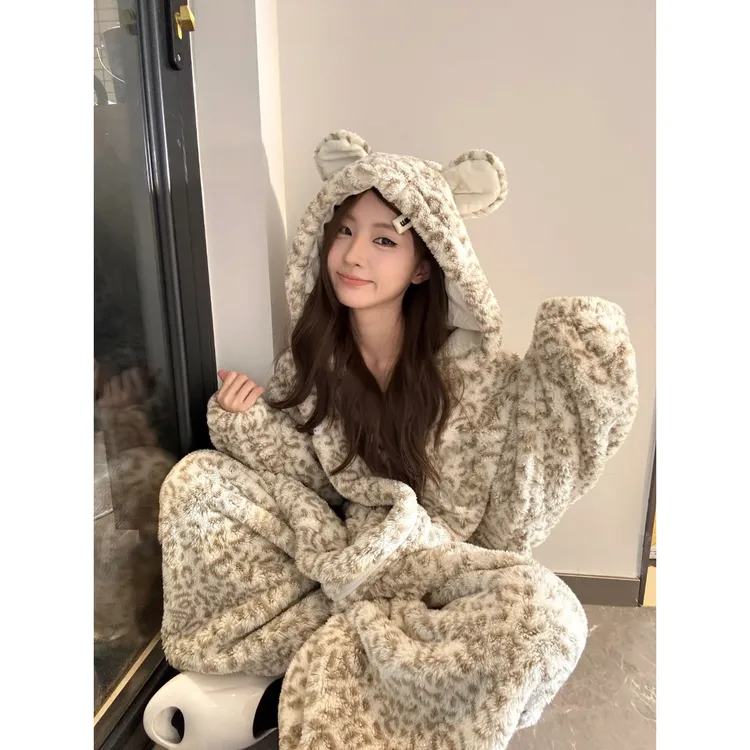 【可爱小奶豹】保暖连帽睡袍珊瑚绒连体睡衣女冬款加厚毛绒家居服女