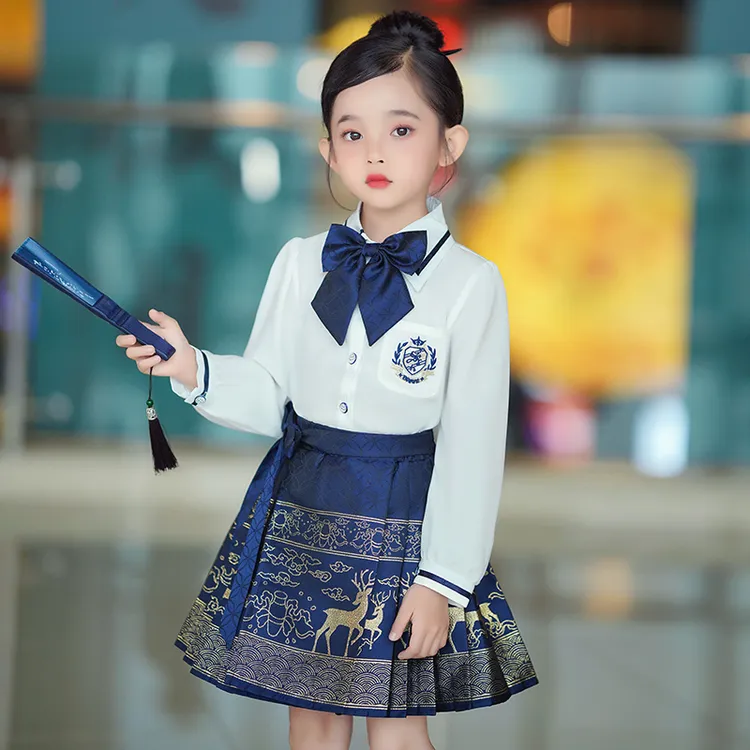 女童国风马面裙春秋2024新款百褶女孩洋气时尚JK学院风短袖半身裙