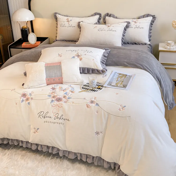 富安娜冬季韩版牛奶绒四件套双面加绒加厚绣花花边款被套床单床品