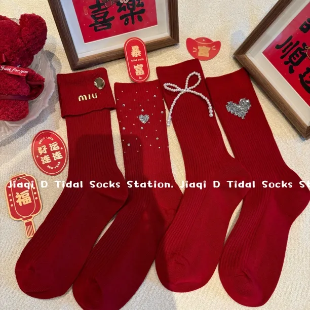 新年红色格雷系本命年中筒袜女重工烫钻安克拉红百搭饰品潮袜