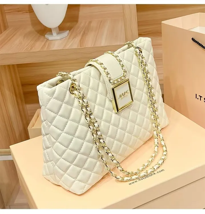 香港真皮托特包女2025新款秋冬高级感菱格链条包大容量通勤单肩包