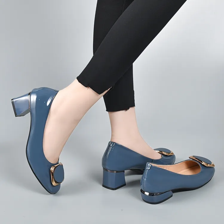 2025年春秋粗跟气质中跟女鞋浅口百搭圆头方扣鞋子女款潮牌百搭