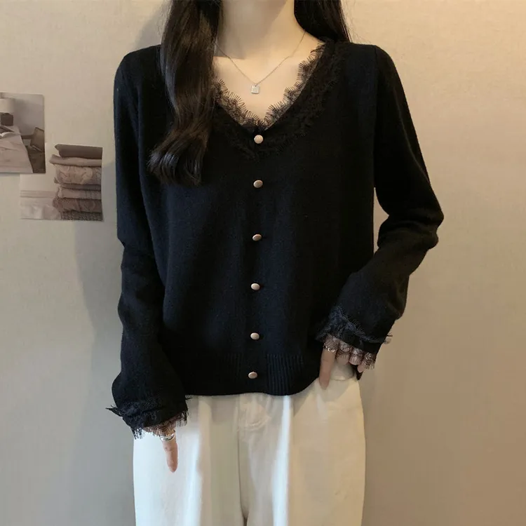 大码女装蕾丝V领针织打底衫秋冬新款胖妹妹显瘦气质内搭长袖上衣